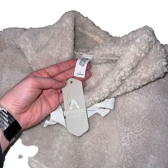 NWT ATHLETIC COLLECTION Oatmeal Teddy Pullover Jacket Size Large - Picture 6 of 9